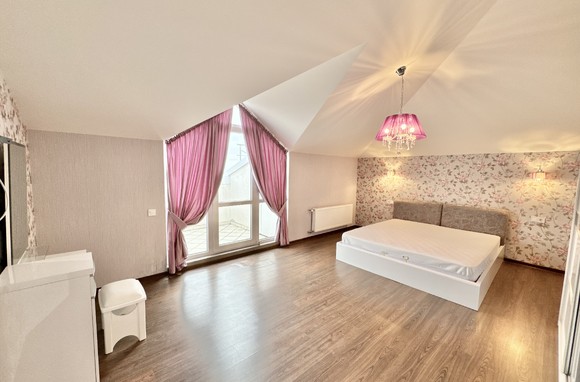 Квартира двухуровневая четырехкомнатная в ЖК Эгоист Ялта