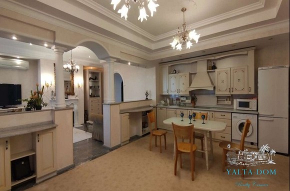 Трехкомнатные апартаменты на берегу моря, в закрытом комплексе "Сон у моря" пгт Никита