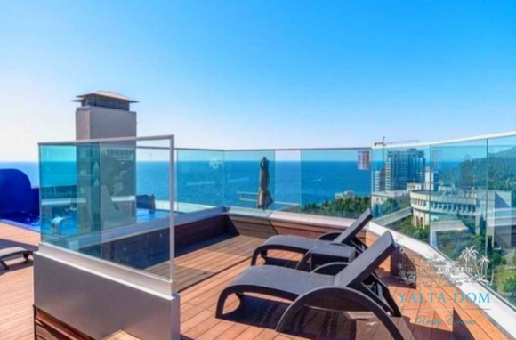 Дизайнерский апартамент с бассейном-инфинити, в стиле Алиса в Зазеркалье в ЖК Зазеркалье Приморский парк Ялта