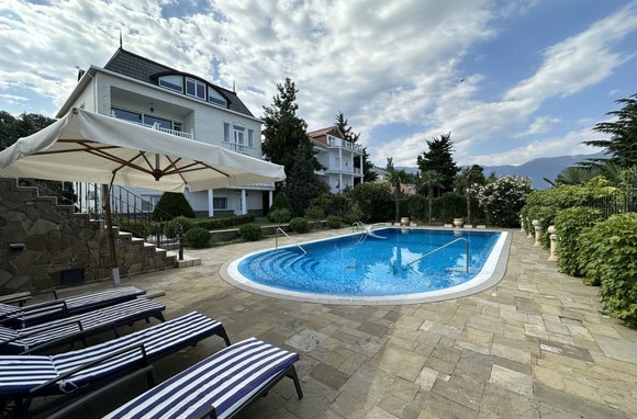 Вилла в Ливадии возле моря Ялта