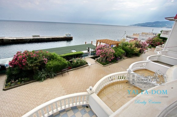 Таунхаус на берегу моря в Яхт-Клубе Отрадное Ялта