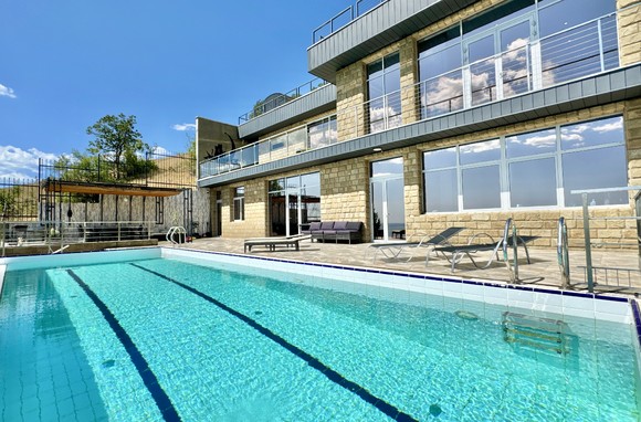 Дом с видом на горы и море Малореченское Алушта