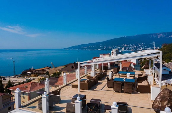 Частный дом с видовыми апартаментами в Отрадном Ялта