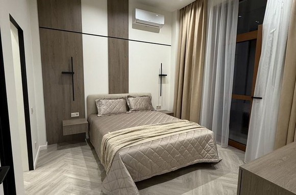 Квартира трехкомнатная в ЖК Никитский дворец вид на море, сад и горы Ялта