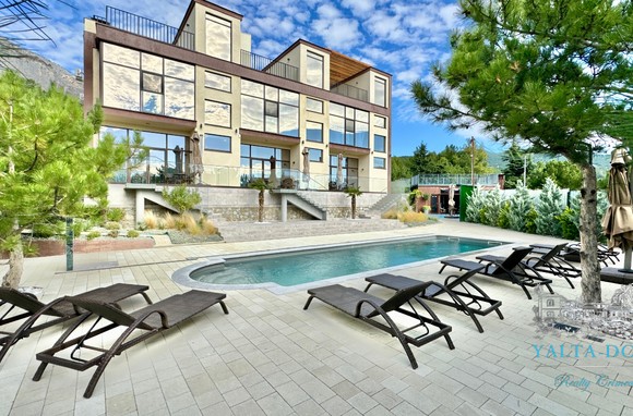 Таунхаус Панда в лесной зоне с подогреваемым бассейном и баней Кореиз Ялта