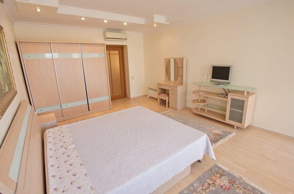 Квартира двухкомнатная в Никите возле моря