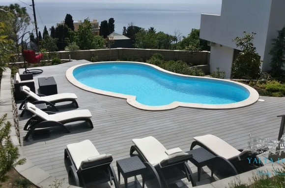 Вилла с открытым бассейном, близко к морю